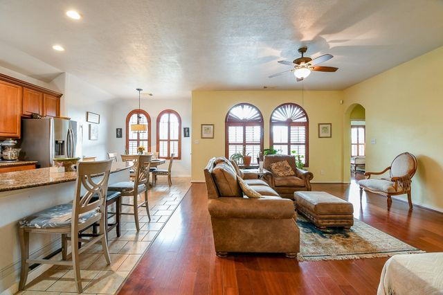 20743 Oakhurst Park Drive, Porter, TX 77365