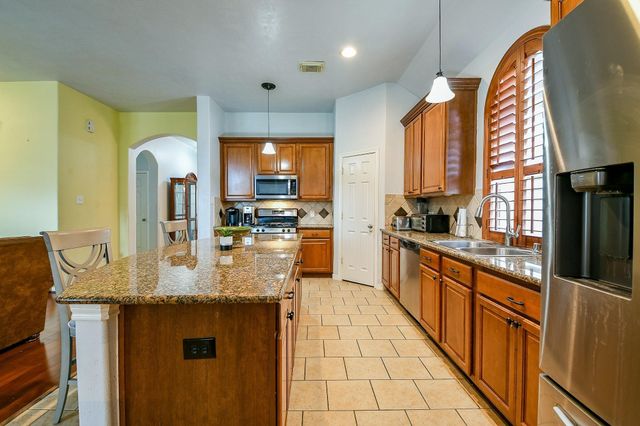 20743 Oakhurst Park Drive, Porter, TX 77365