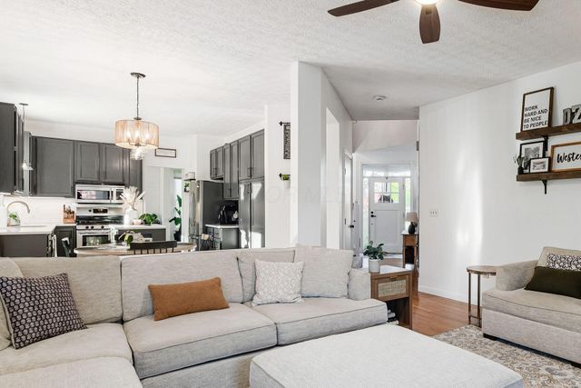 382 Canterbury Court, Westerville, OH 43082