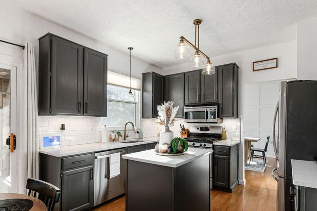 382 Canterbury Court, Westerville, OH 43082