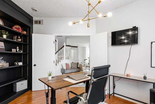 382 Canterbury Court, Westerville, OH 43082