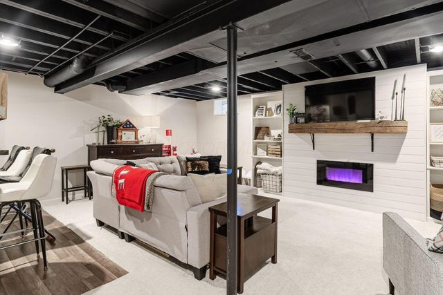 382 Canterbury Court, Westerville, OH 43082