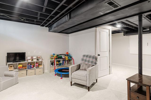 382 Canterbury Court, Westerville, OH 43082