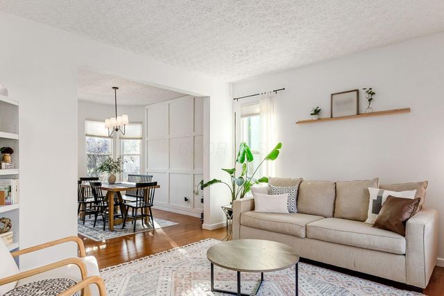 382 Canterbury Court, Westerville, OH 43082