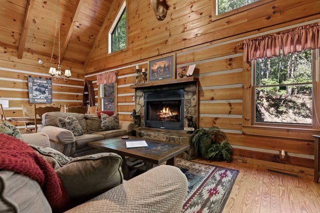 62 Walkabout Creek Road, Morganton, GA 30560