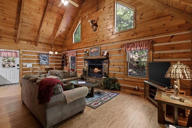 62 Walkabout Creek Road, Morganton, GA 30560