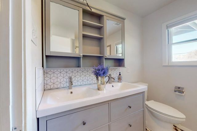 3250 Binyon Street, Fort Worth, TX 76133