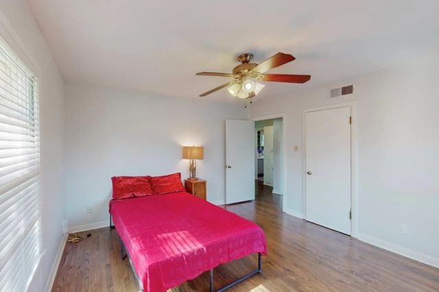 3250 Binyon Street, Fort Worth, TX 76133