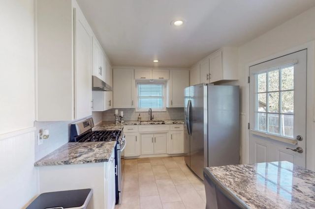 3250 Binyon Street, Fort Worth, TX 76133