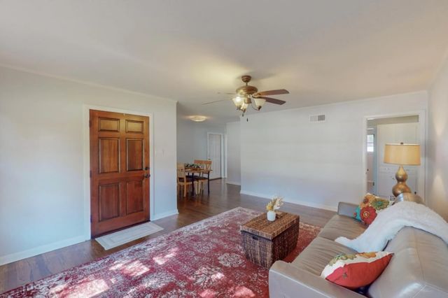 3250 Binyon Street, Fort Worth, TX 76133