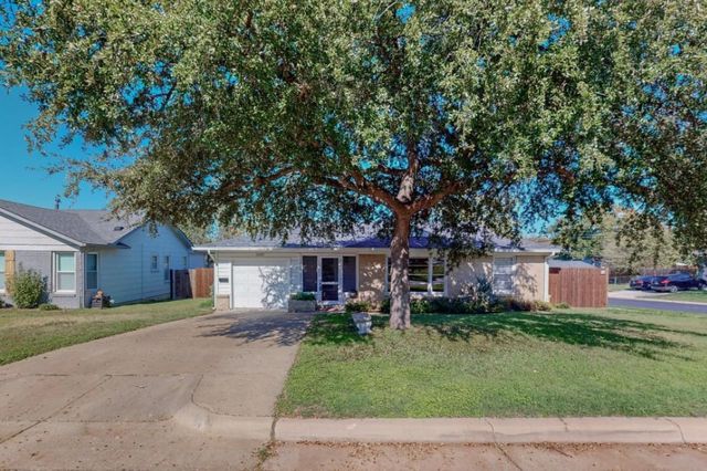 3250 Binyon Street, Fort Worth, TX 76133