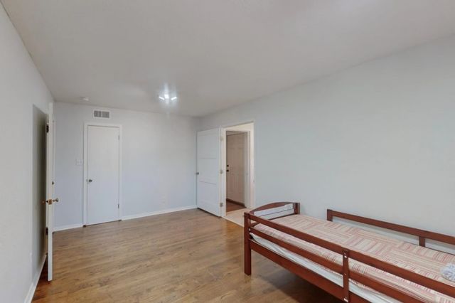 3250 Binyon Street, Fort Worth, TX 76133