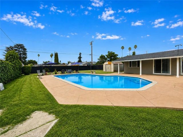 1437 E Vine, West Covina, CA 91791