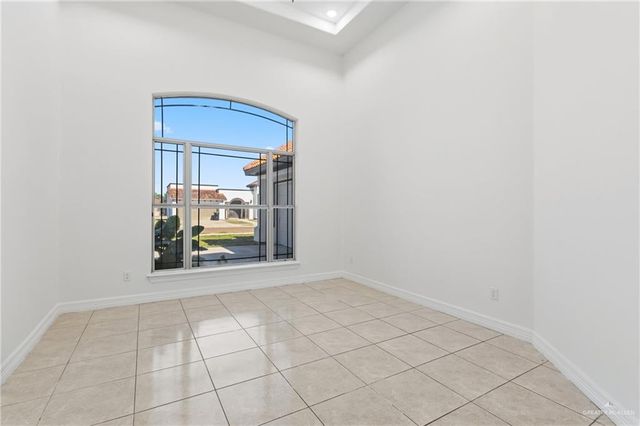 513 Mi Vida Street, Weslaco, TX 78596