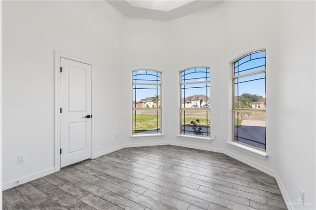 513 Mi Vida Street, Weslaco, TX 78596