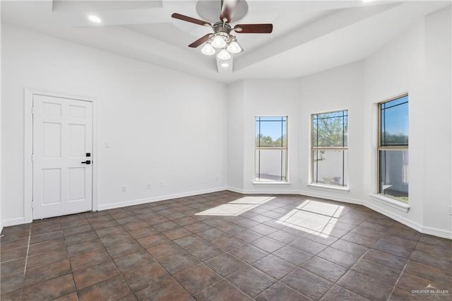 513 Mi Vida Street, Weslaco, TX 78596