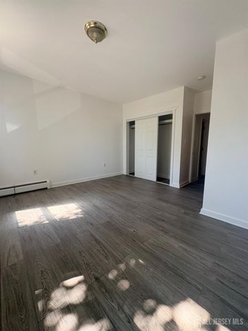 661 Catherine Street 2B, Perth Amboy, NJ 08861