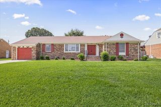 1249 Riveroaks Dr, Colonial Heights, VA 23834