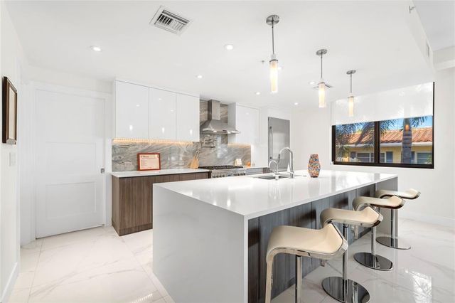 1507 SE 15th Street 202, Fort Lauderdale, FL 33316