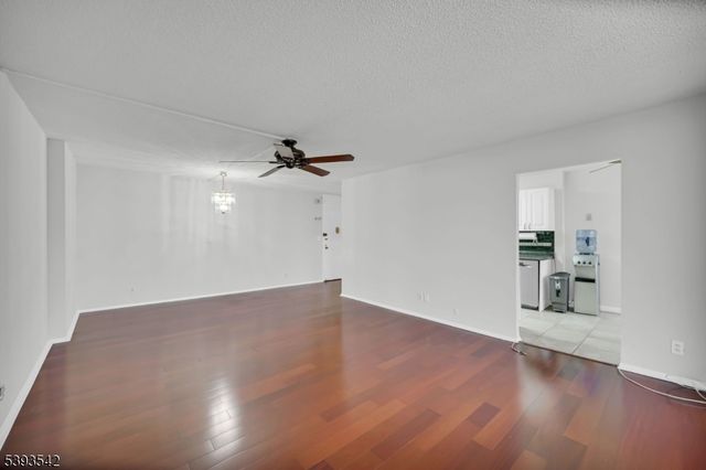 300 Winston Dr-C1601 1601, Cliffside Park Boro, NJ 07010