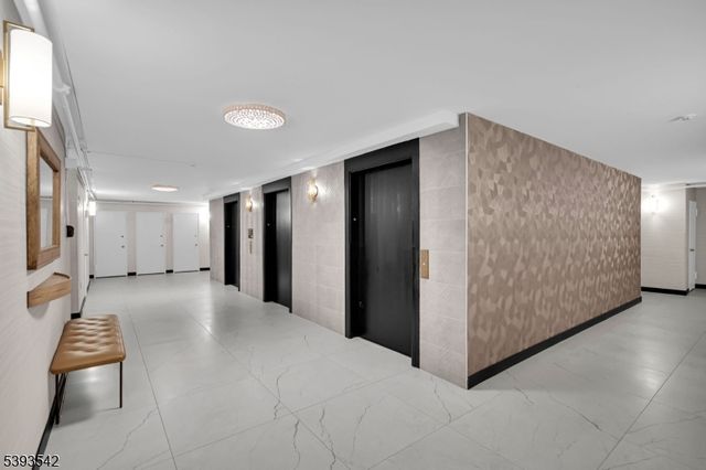 300 Winston Dr-C1601 1601, Cliffside Park Boro, NJ 07010