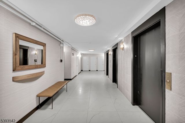 300 Winston Dr-C1601 1601, Cliffside Park Boro, NJ 07010