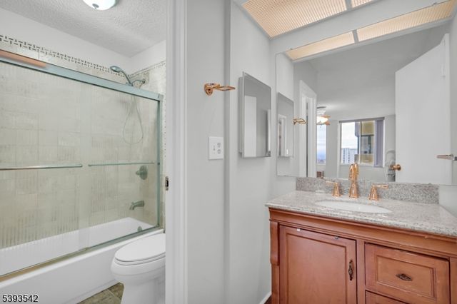 300 Winston Dr-C1601 1601, Cliffside Park Boro, NJ 07010