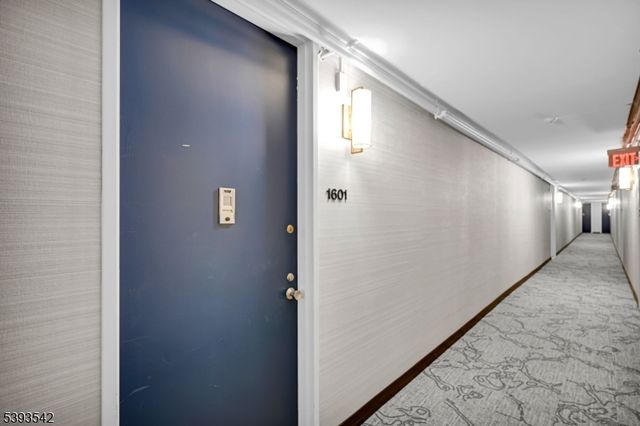 300 Winston Dr-C1601 1601, Cliffside Park Boro, NJ 07010