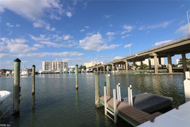401 Harbour Pt Apt 302, Virginia Beach, VA 23451