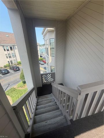 401 Harbour Pt Apt 302, Virginia Beach, VA 23451