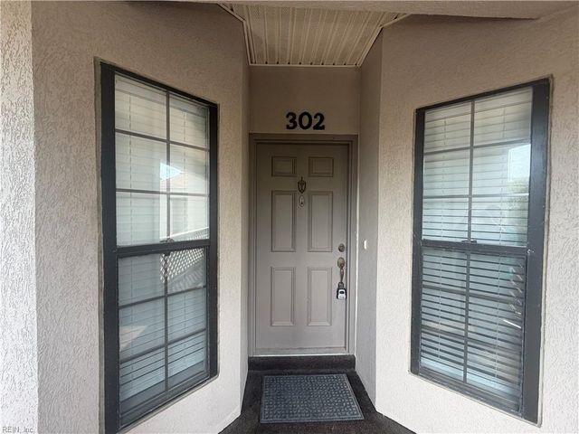 401 Harbour Pt Apt 302, Virginia Beach, VA 23451