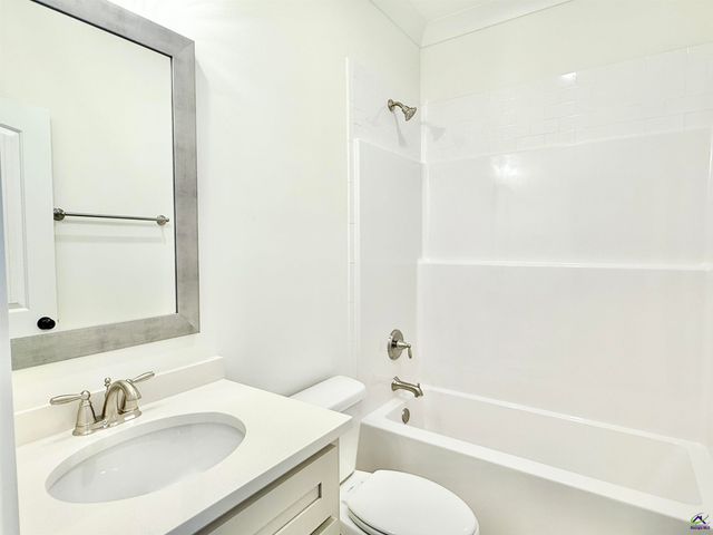 604 Willowbrook Lane, Kathleen, GA 31047