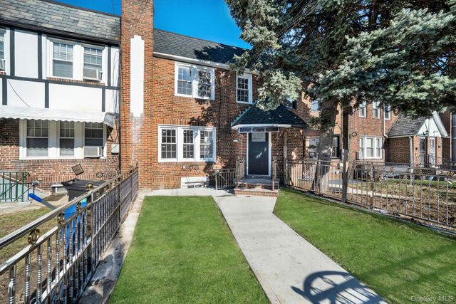 114-23 200th Street, Saint Albans, NY 11412