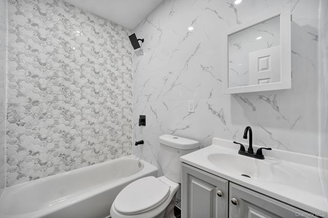 114-23 200th Street, Saint Albans, NY 11412