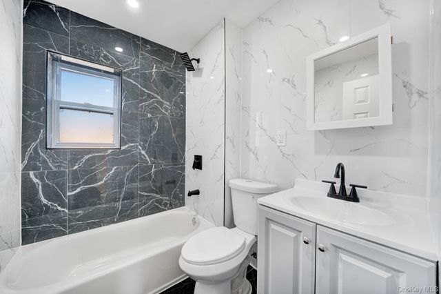 114-23 200th Street, Saint Albans, NY 11412