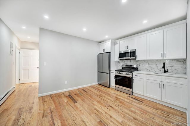 114-23 200th Street, Saint Albans, NY 11412