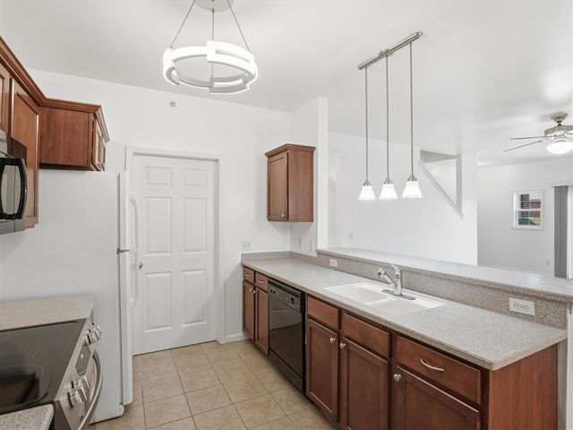 273 Scio Village Court 243, Ann Arbor, MI 48103