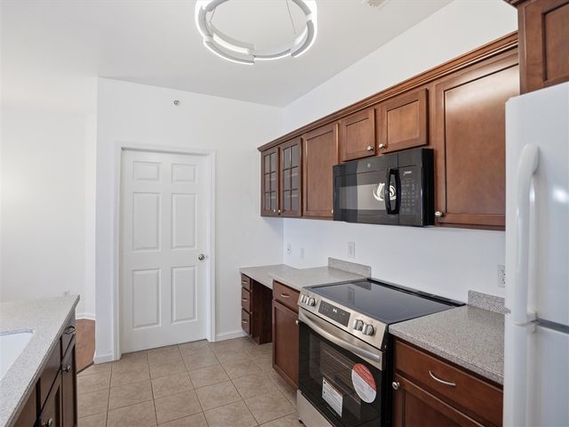 273 Scio Village Court 243, Ann Arbor, MI 48103