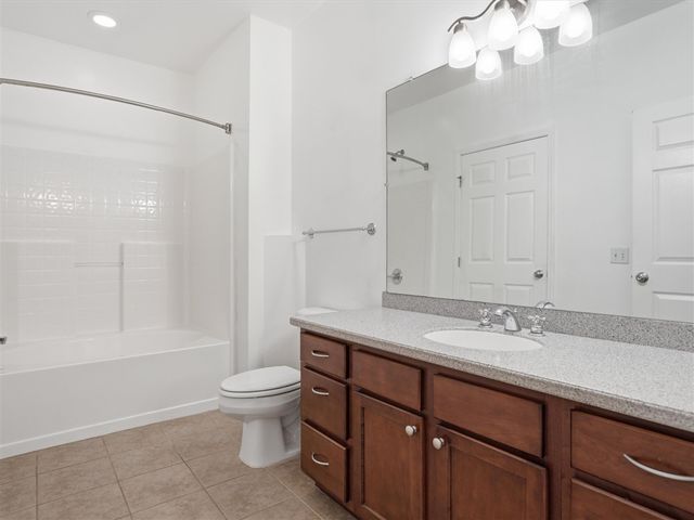 273 Scio Village Court 243, Ann Arbor, MI 48103
