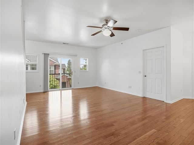 273 Scio Village Court 243, Ann Arbor, MI 48103