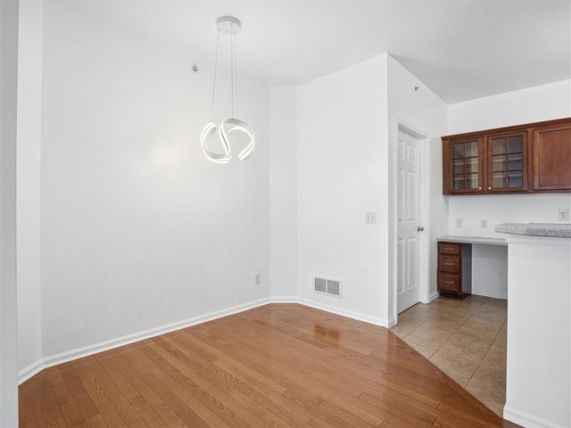 273 Scio Village Court 243, Ann Arbor, MI 48103
