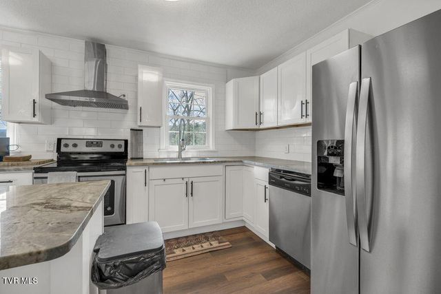 520 Hospital Hill Lane, Mountain City, TN 37683