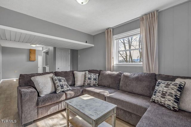 520 Hospital Hill Lane, Mountain City, TN 37683