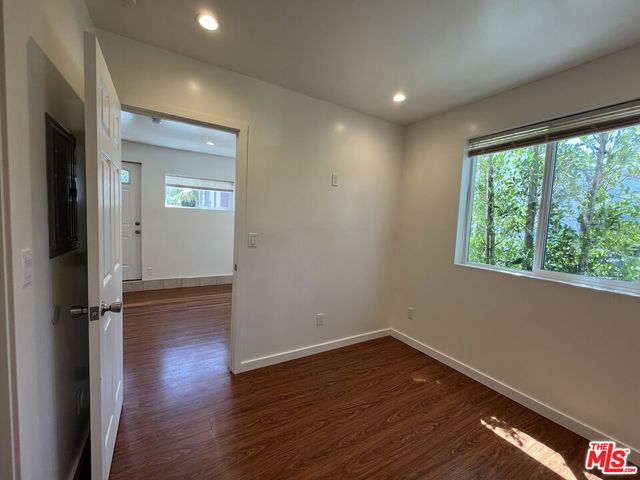 3901 S Orange Drive, Los Angeles, CA 90008
