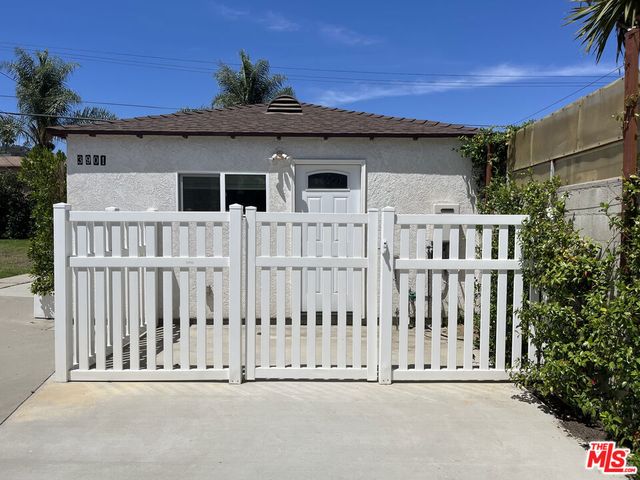 3901 S Orange Drive, Los Angeles, CA 90008