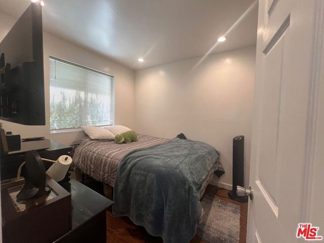 3901 S Orange Drive, Los Angeles, CA 90008