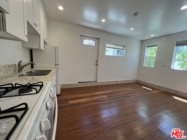 3901 S Orange Drive, Los Angeles, CA 90008