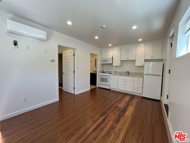 3901 S Orange Drive, Los Angeles, CA 90008