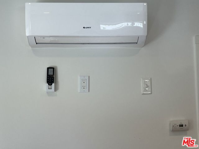 3901 S Orange Drive, Los Angeles, CA 90008