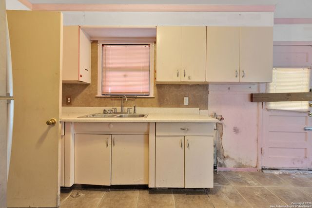 254 Banbridge, San Antonio, TX 78223